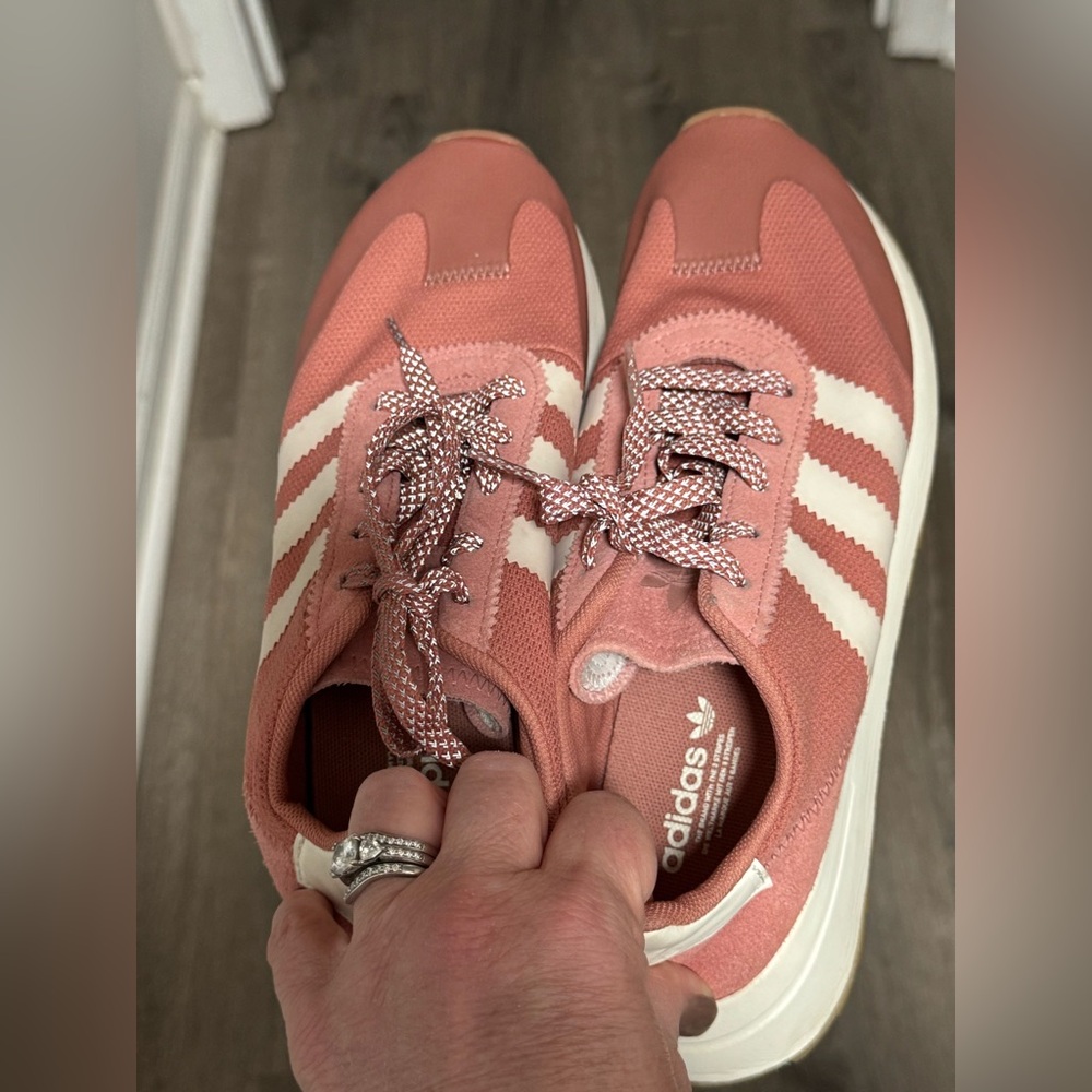 New Adidas sz 9.5